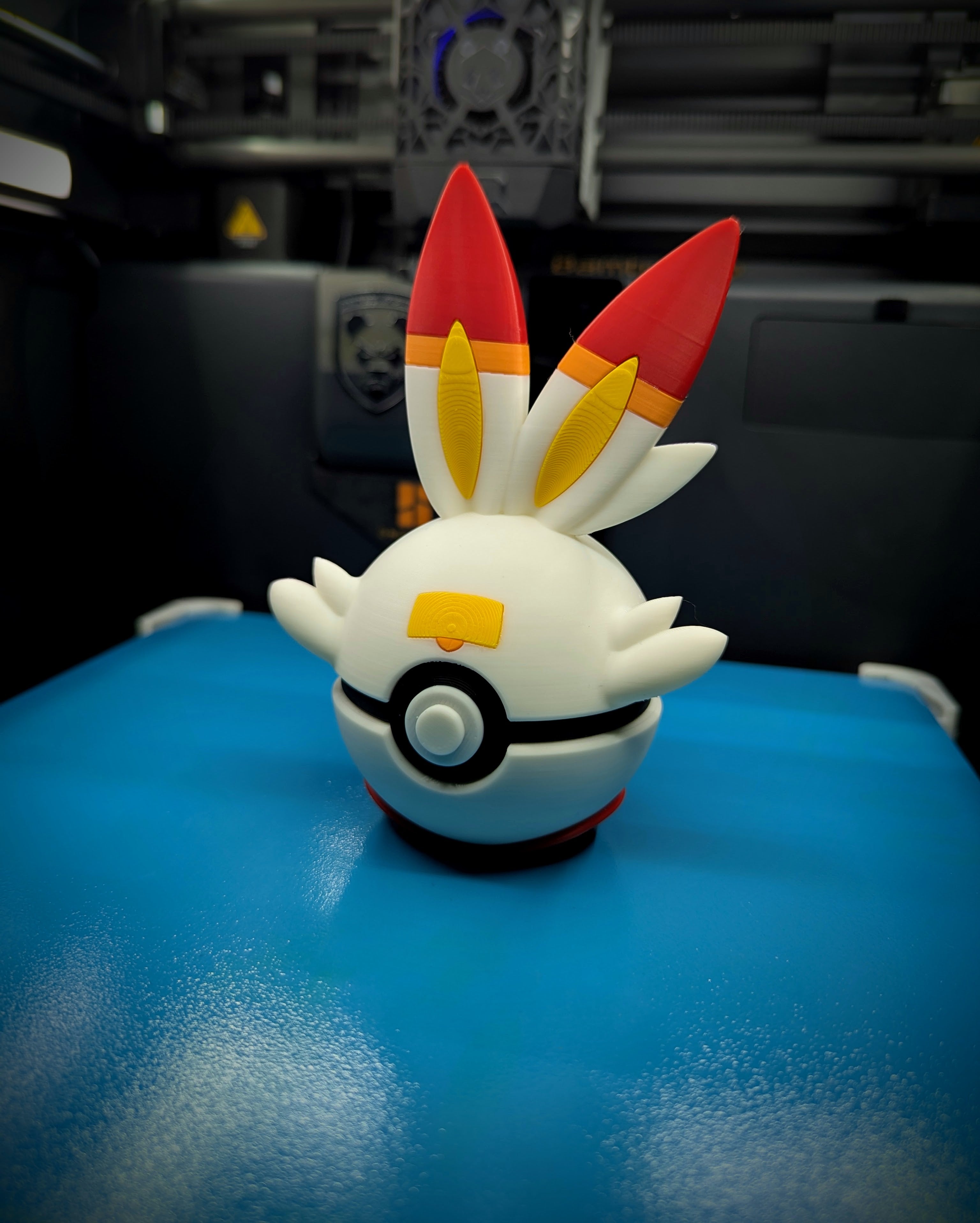 Scorbunny Pokéball Display Model – 3D Printed Collectible Figure