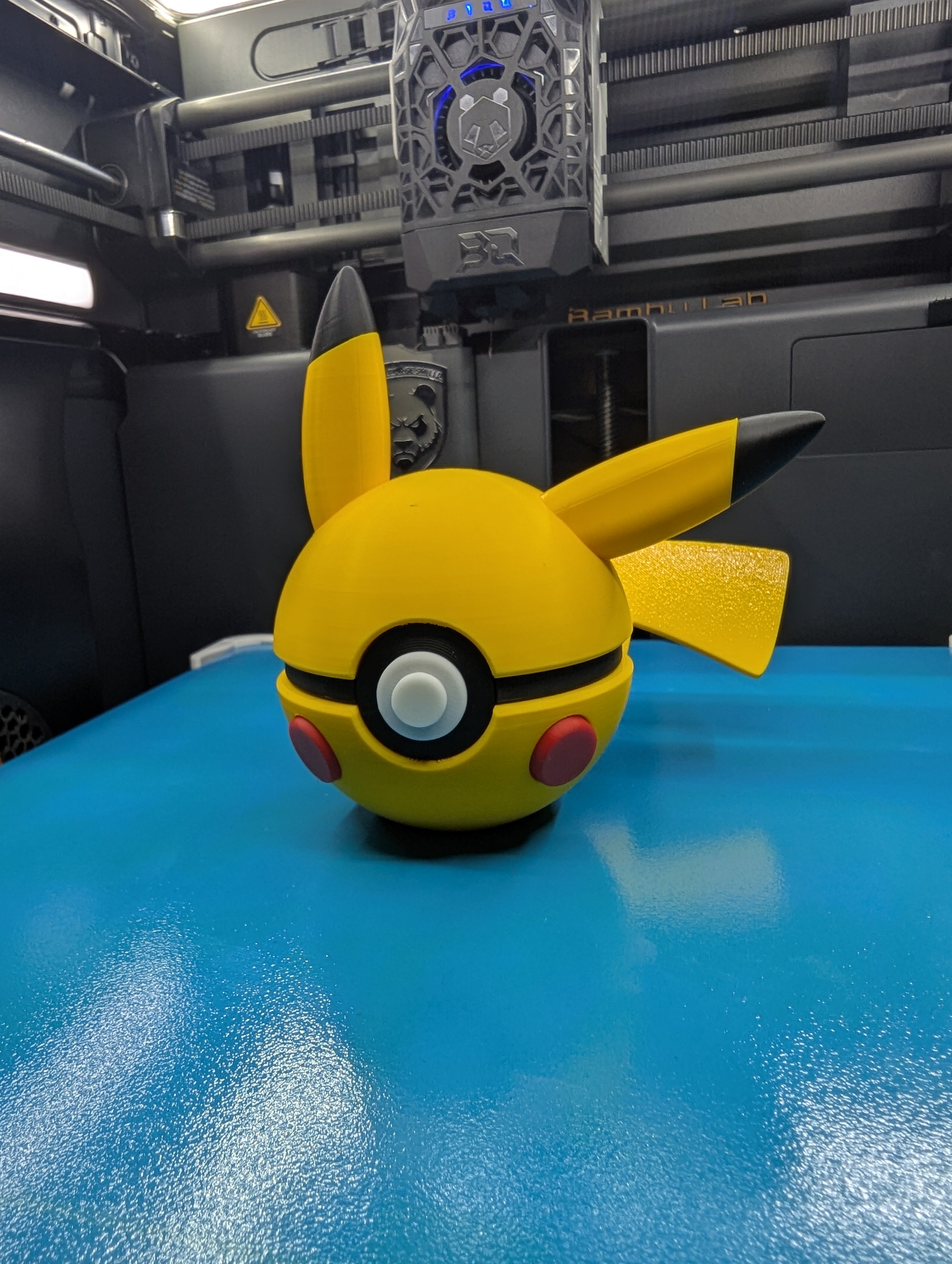 Pikachu Pokéball Display Model – 3D Printed Collectible Figure