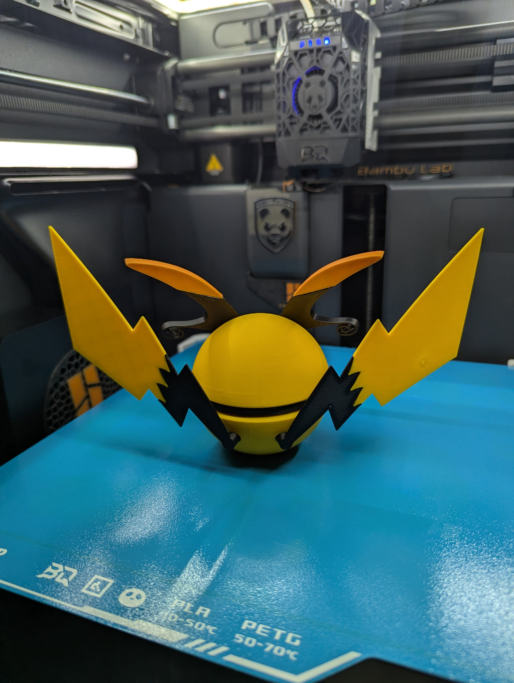 MEGA Raichu Pokéball Display Model – 3D Printed Collectible Figure