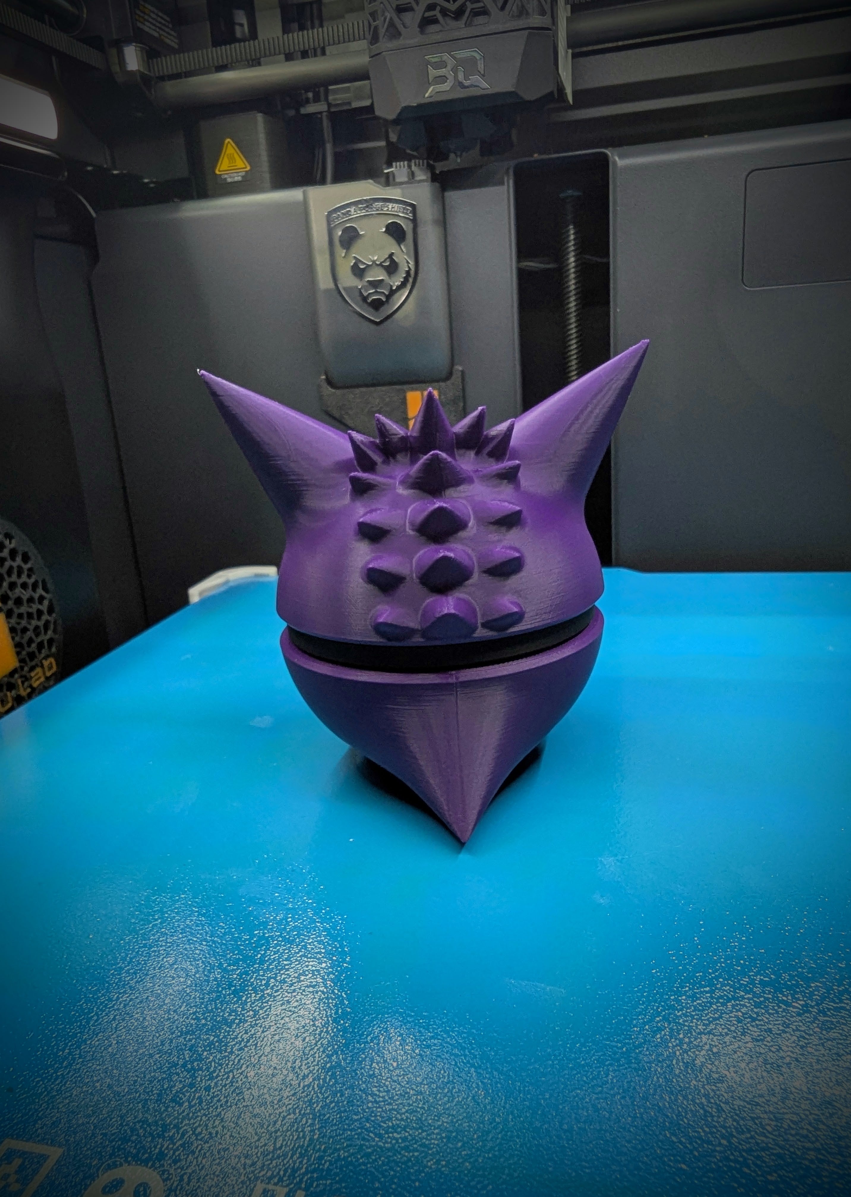 Gengar Pokéball Display Model – 3D Printed Collectible Figure