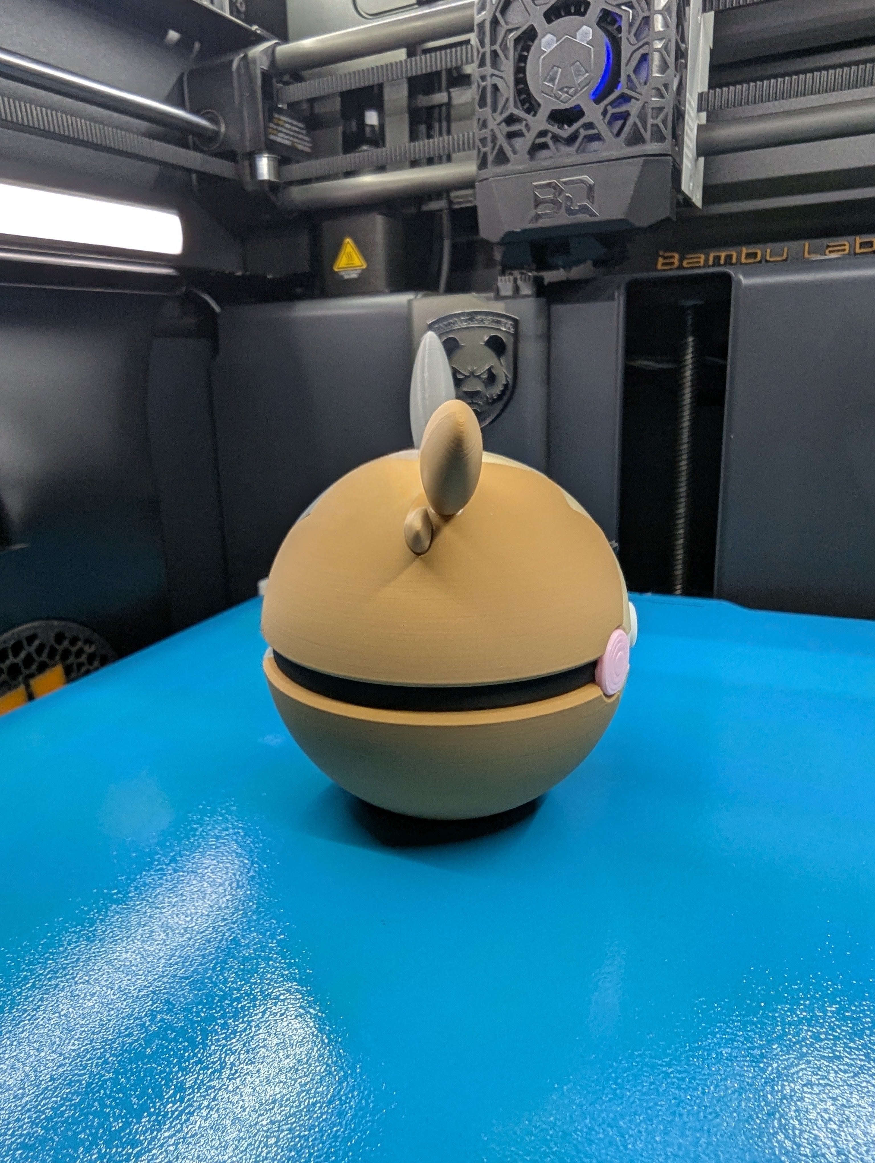 Morpeko Pokéball Display Model – 3D Printed Collectible Figure