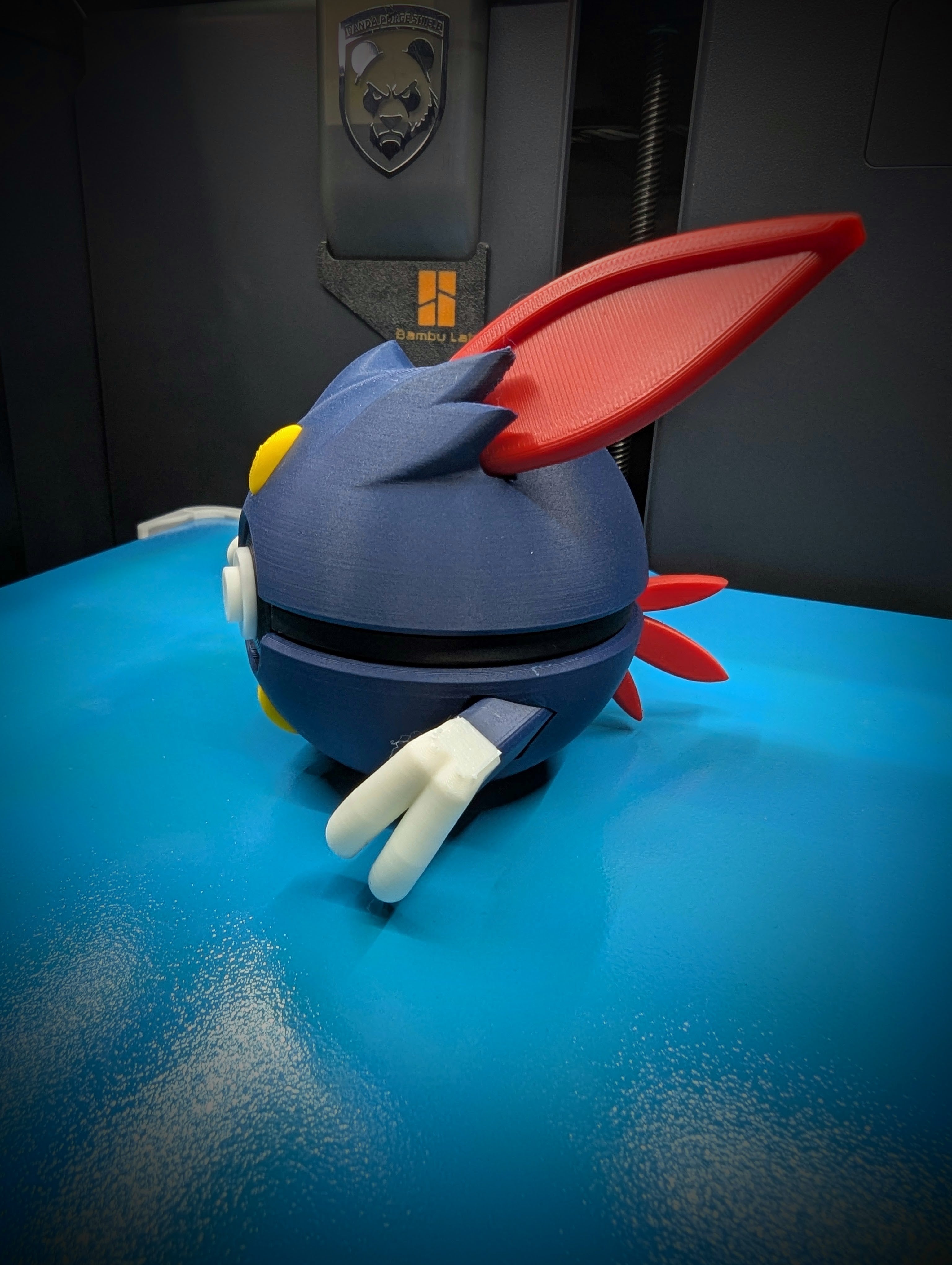 Sneasel Pokéball Display Model – 3D Printed Collectible Figure