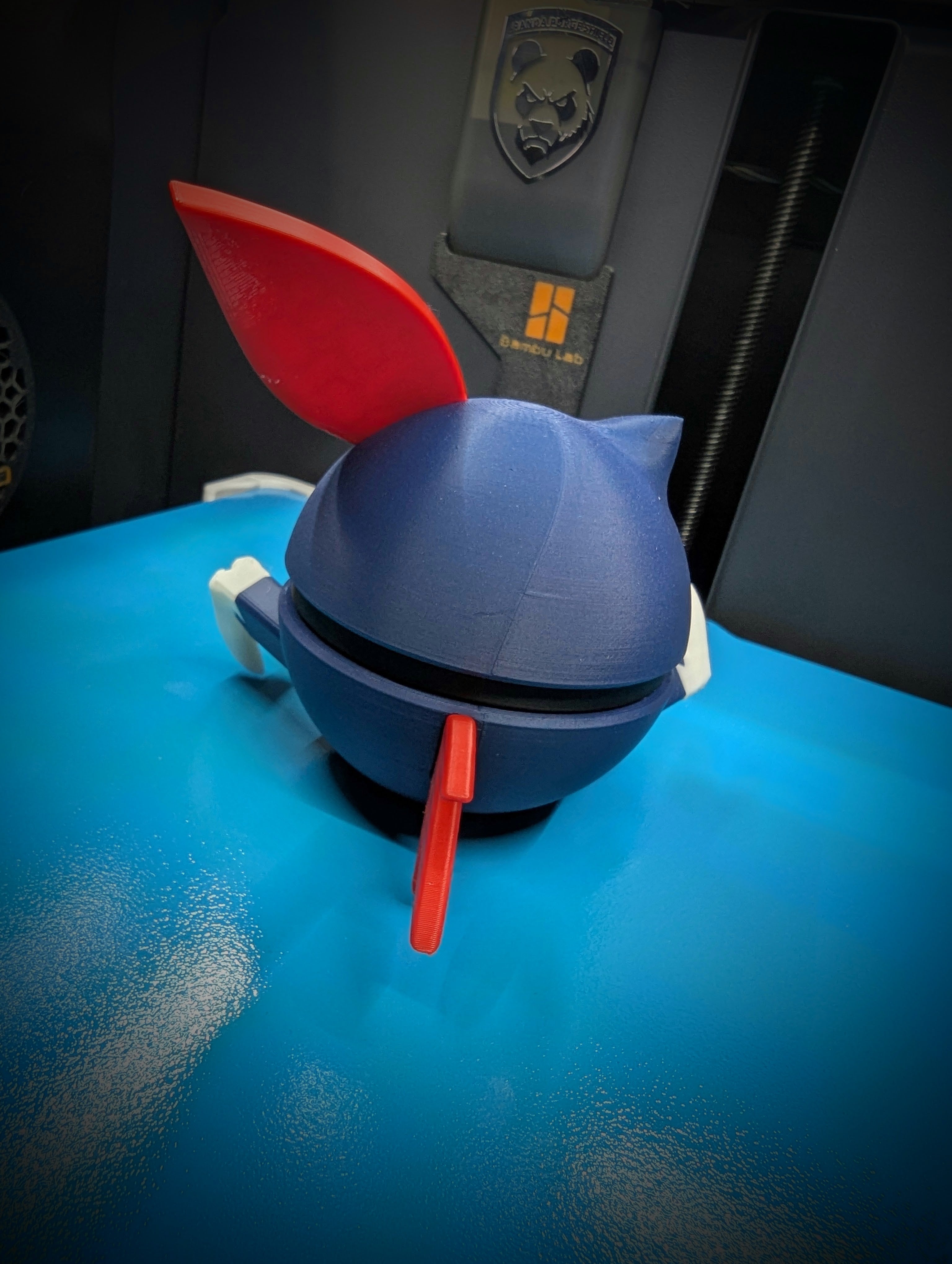 Sneasel Pokéball Display Model – 3D Printed Collectible Figure