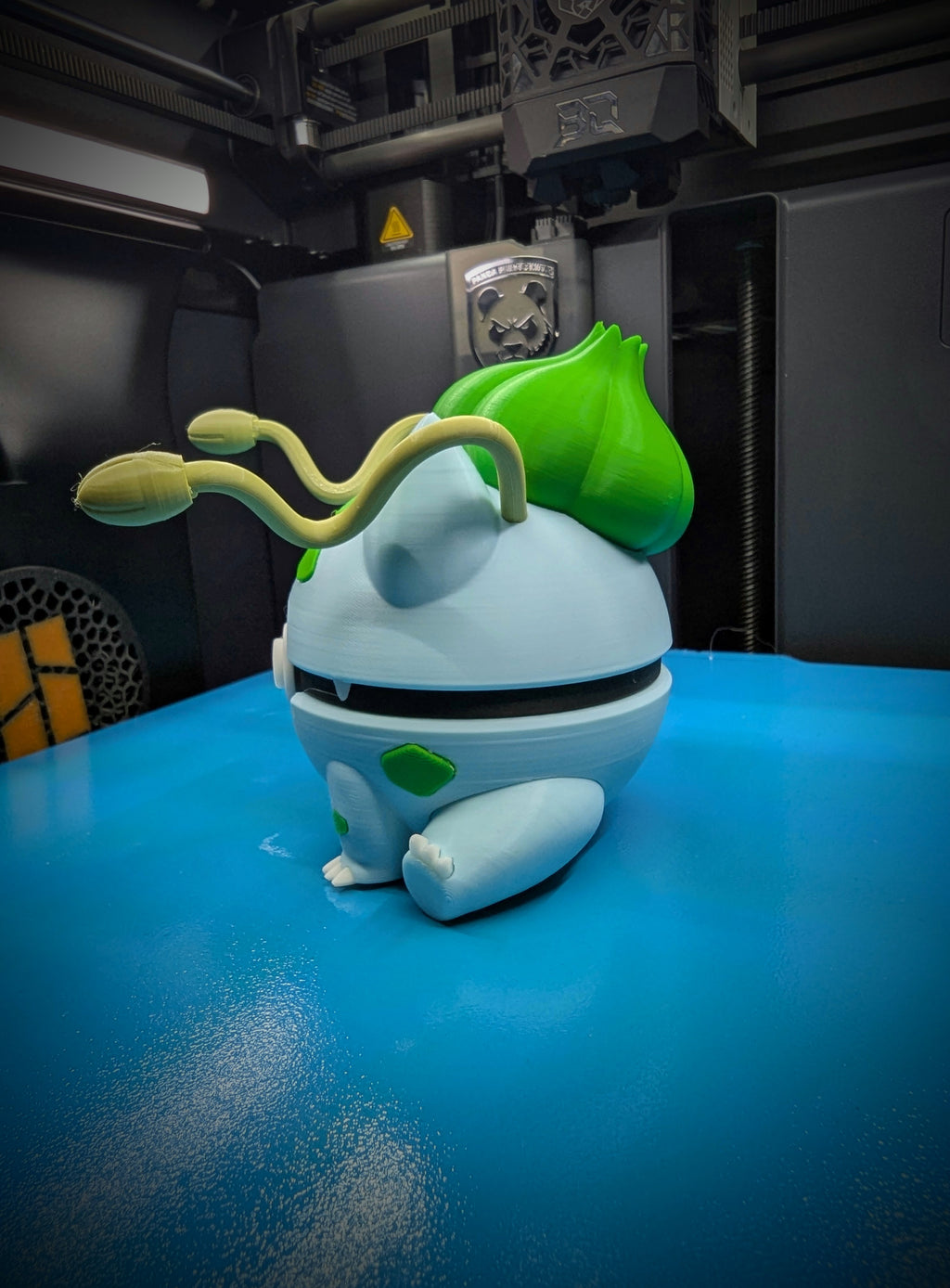 Bulbasaur Pokéball Display Model – 3D Printed Collectible Figure