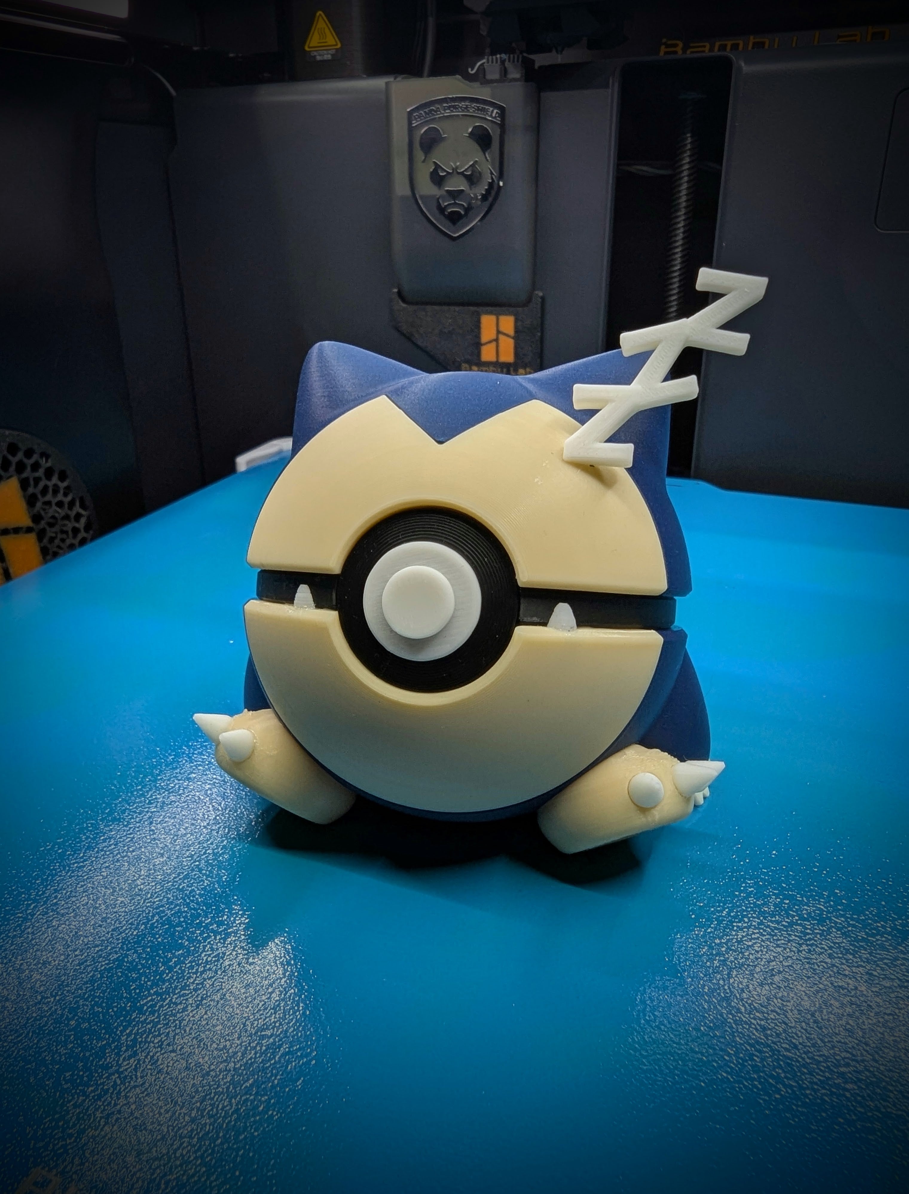 Snorlax Pokéball Display Model – 3D Printed Collectible Figure
