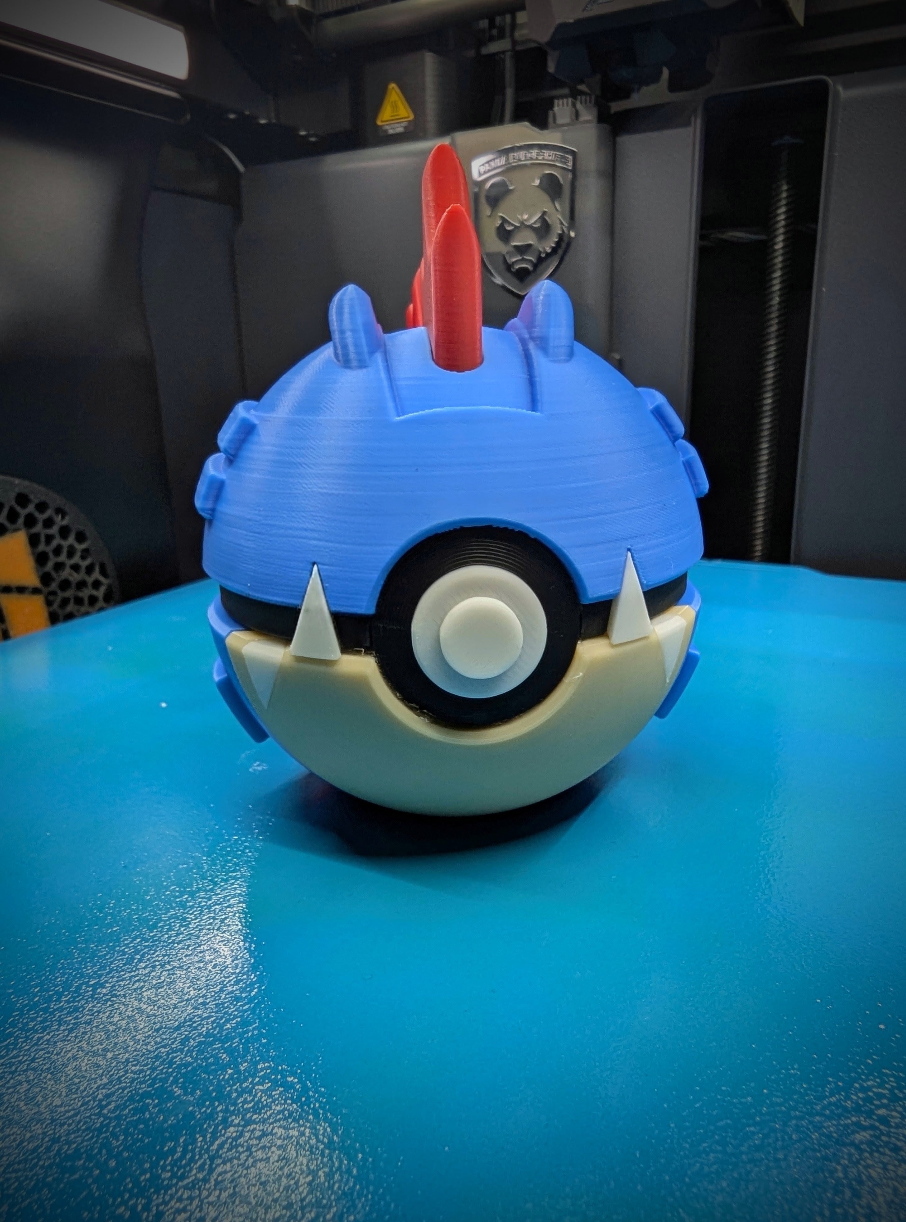 Feraligatr Pokéball Display Model – 3D Printed Collectible Figure