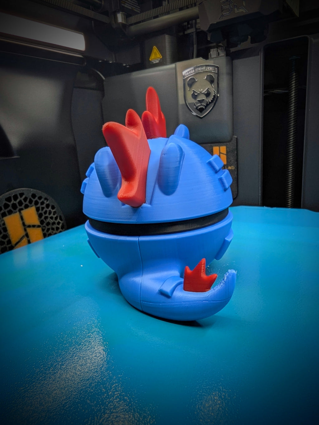 Feraligatr Pokéball Display Model – 3D Printed Collectible Figure