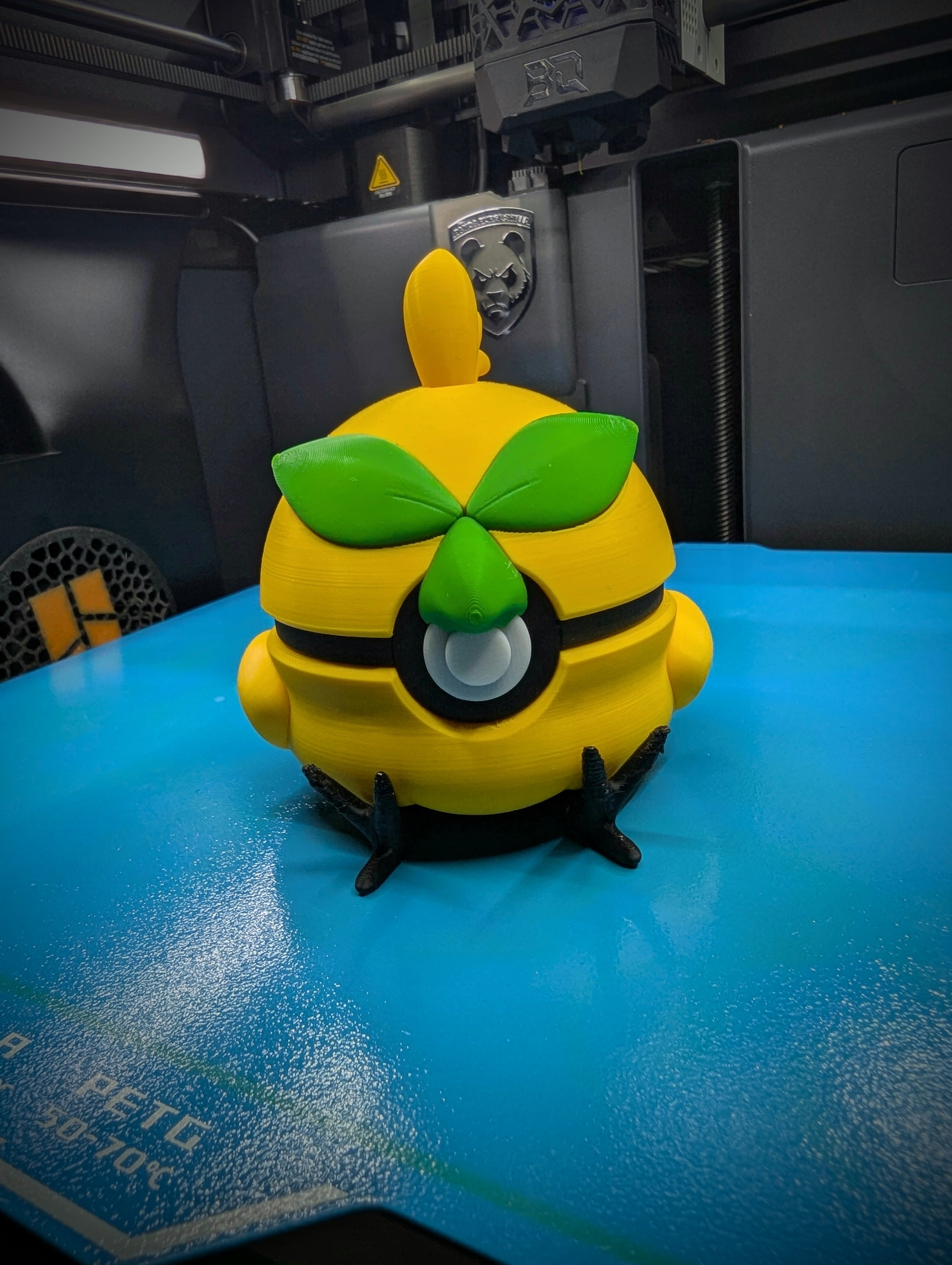 Browt Pokéball Display Model – 3D Printed Collectible Figure