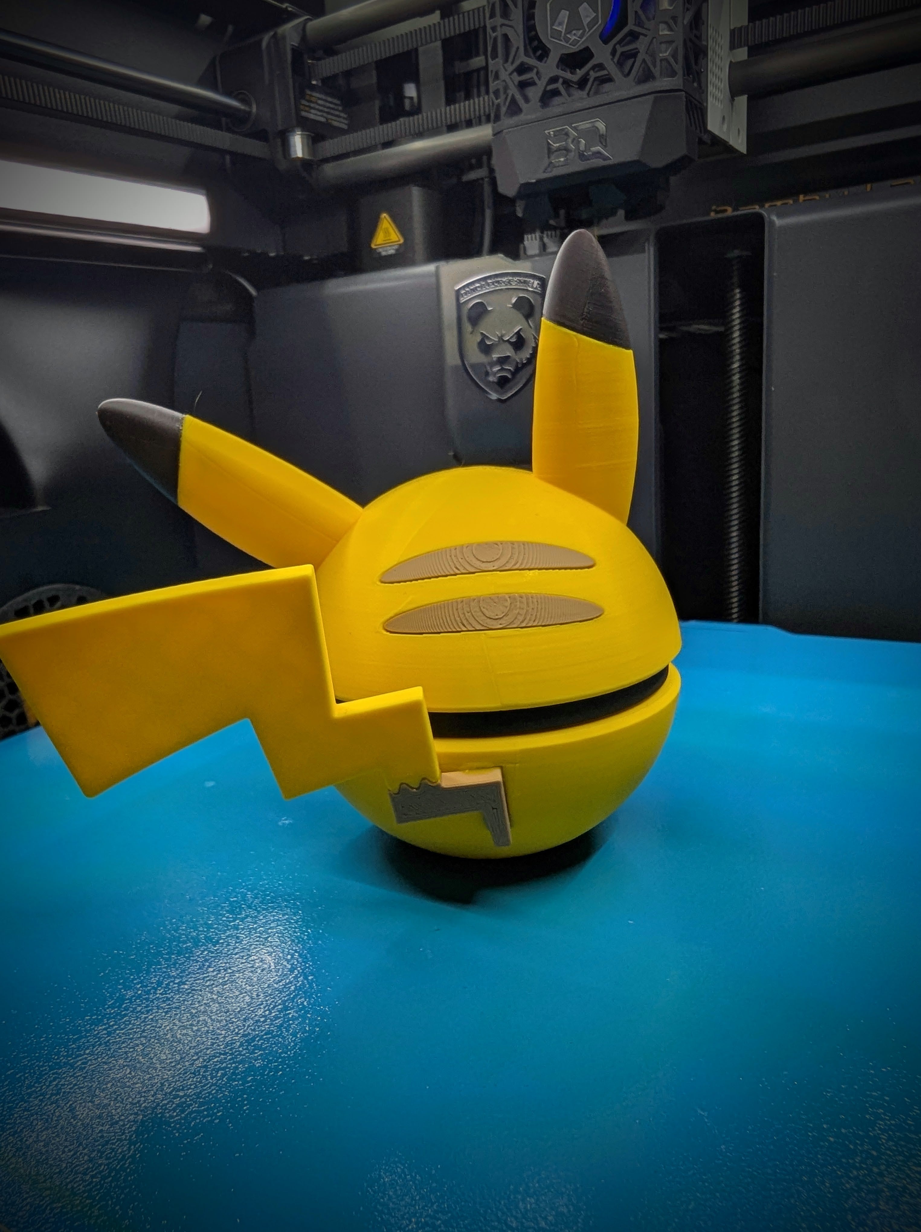 Smiling Pikachu Pokéball Display Model – 3D Printed Collectible Figure