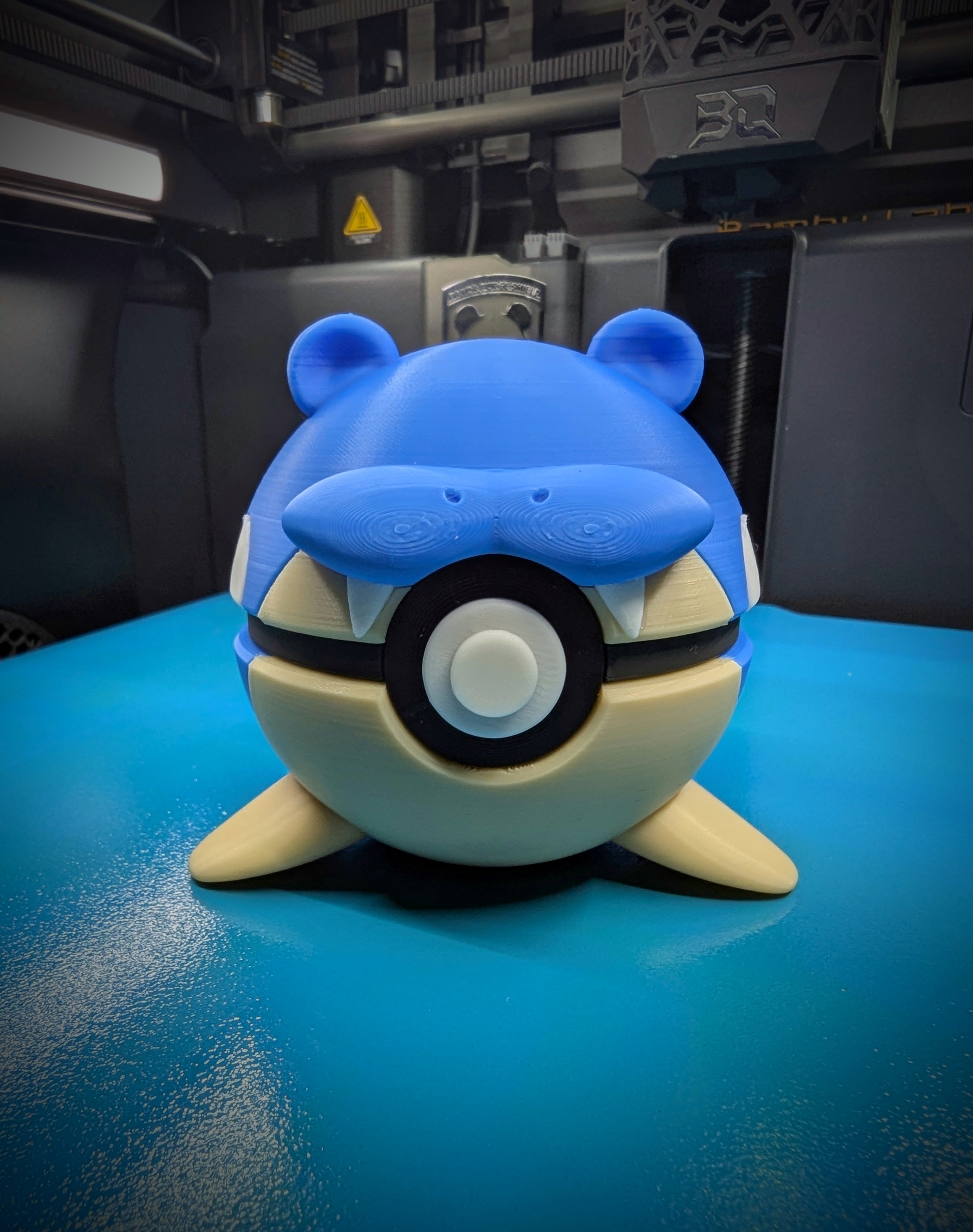 Spheal Pokéball Display Model – 3D Printed Collectible Figure