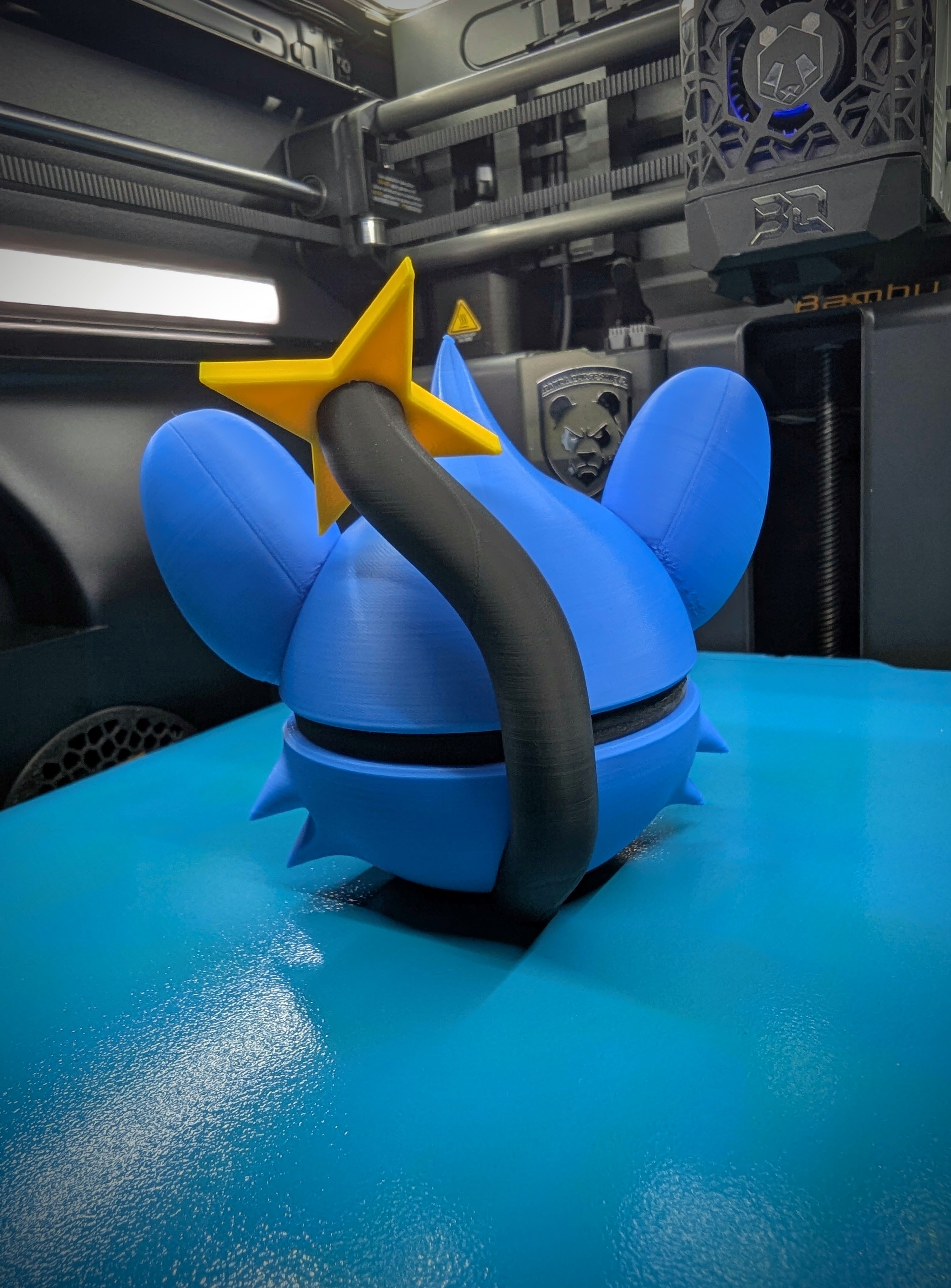 Shinx Pokéball Display Model – 3D Printed Collectible Figure