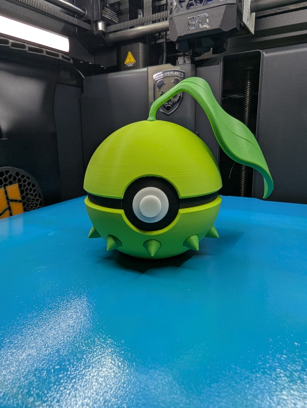 Chikorita Pokéball Display Model – 3D Printed Collectible Figure