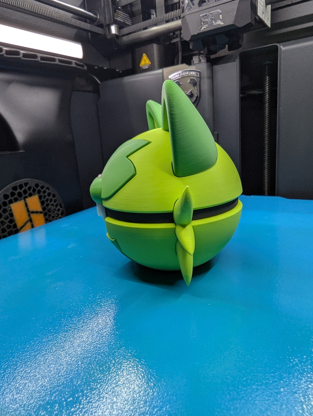 Sprigatito Pokéball Display Model – 3D Printed Collectible Figure