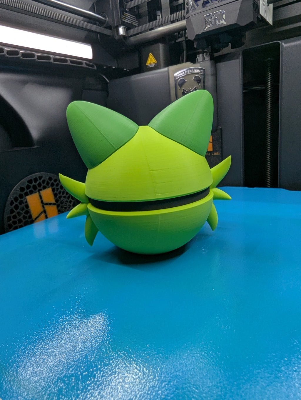 Sprigatito Pokéball Display Model – 3D Printed Collectible Figure
