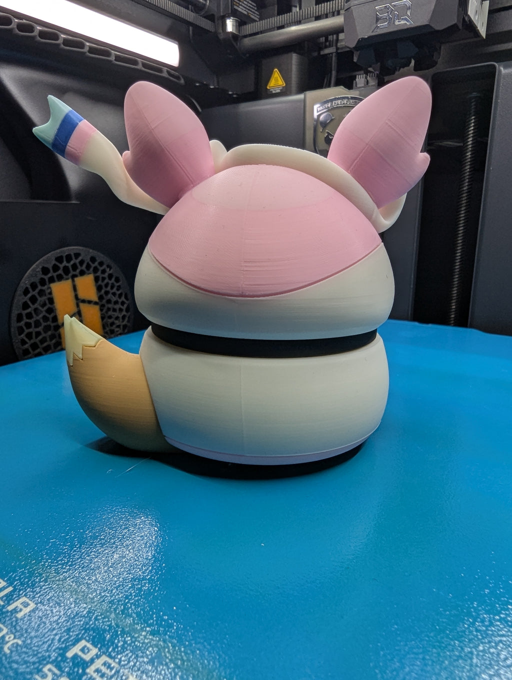 Eevee (Sylveon Poncho) Pokéball Display Model – 3D Printed Collectible Figure