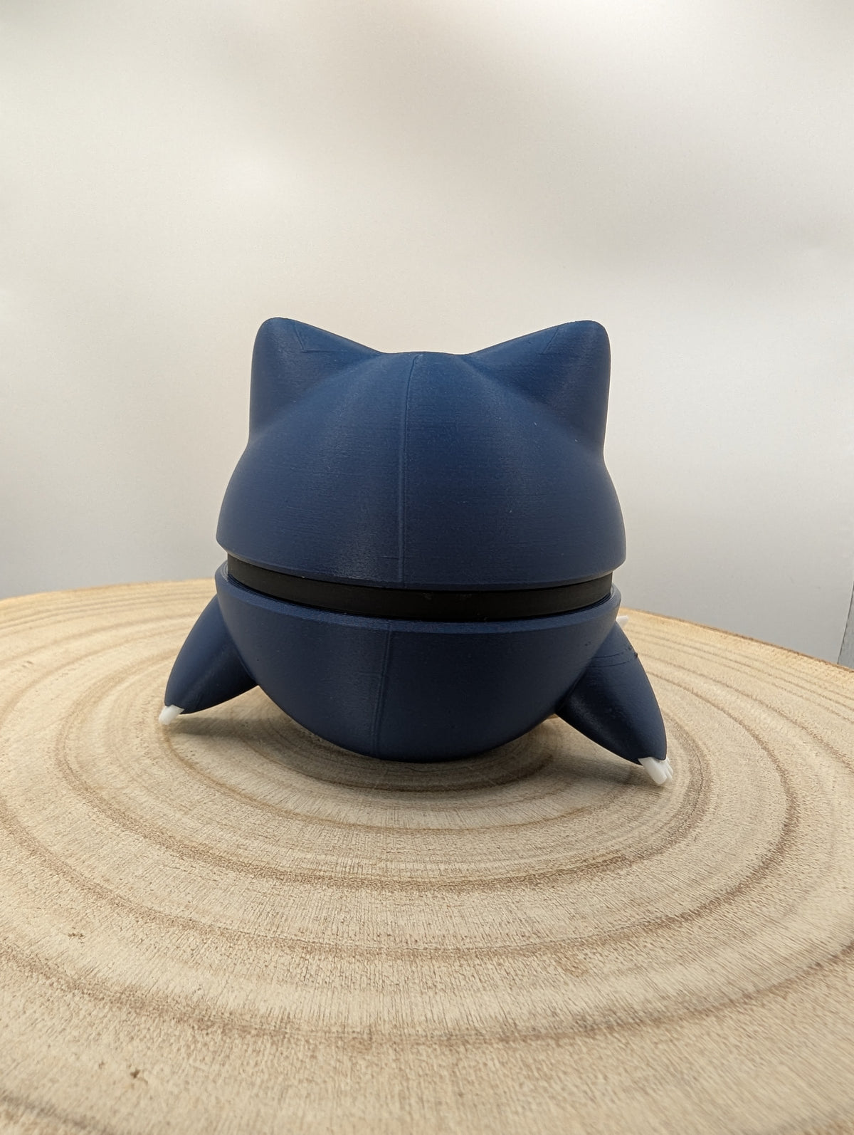 Snorlax Pokéball Display Model – 3D Printed Collectible Figure