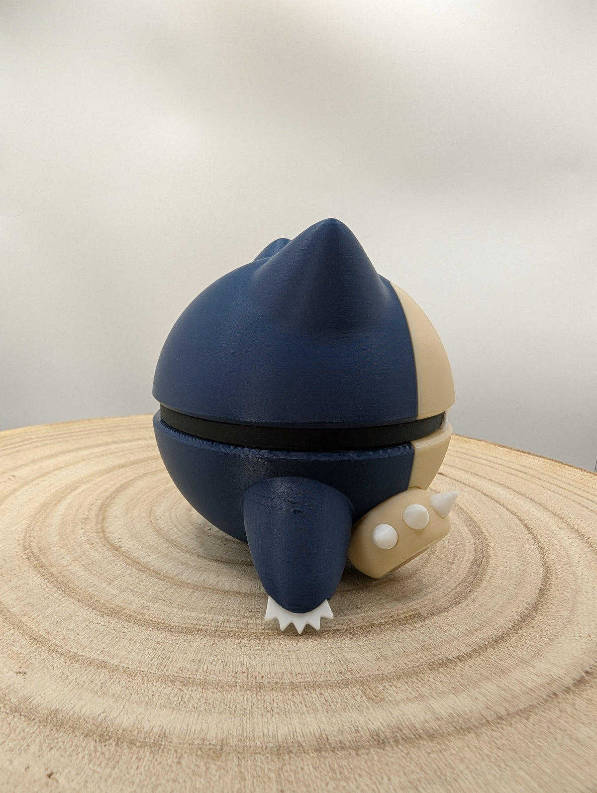 Snorlax Pokéball Display Model – 3D Printed Collectible Figure