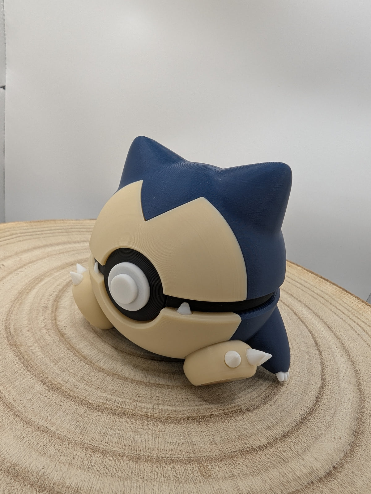Snorlax Pokéball Display Model – 3D Printed Collectible Figure