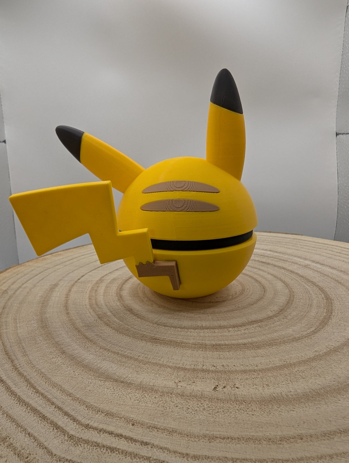 Smiling Pikachu Pokéball Display Model – 3D Printed Collectible Figure
