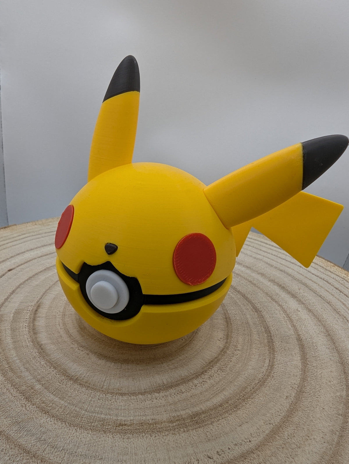 Smiling Pikachu Pokéball Display Model – 3D Printed Collectible Figure