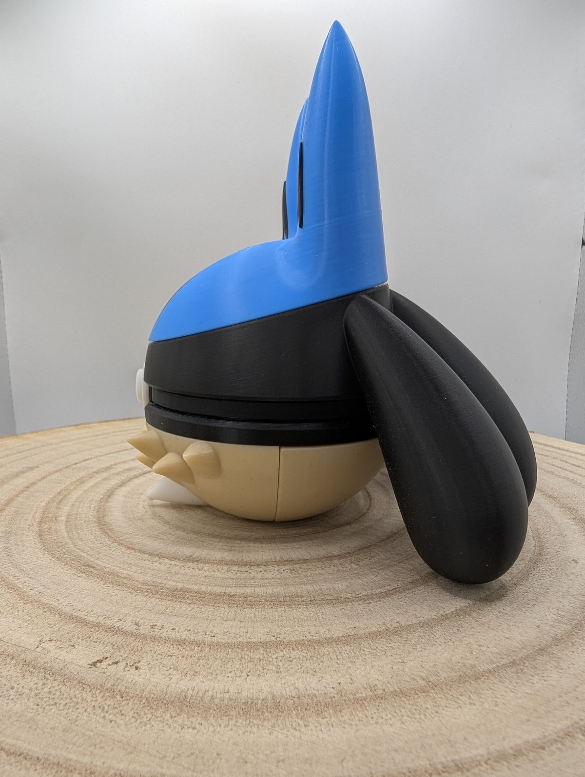 Lucario Pokéball Display Model – 3D Printed Collectible Figure