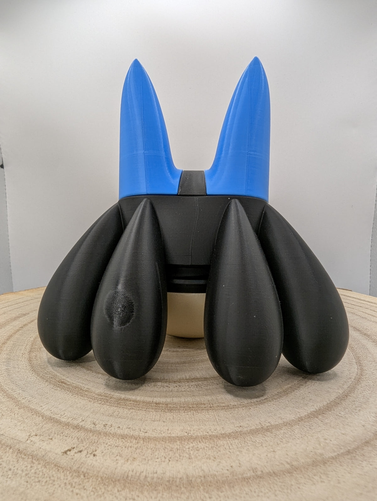 Lucario Pokéball Display Model – 3D Printed Collectible Figure