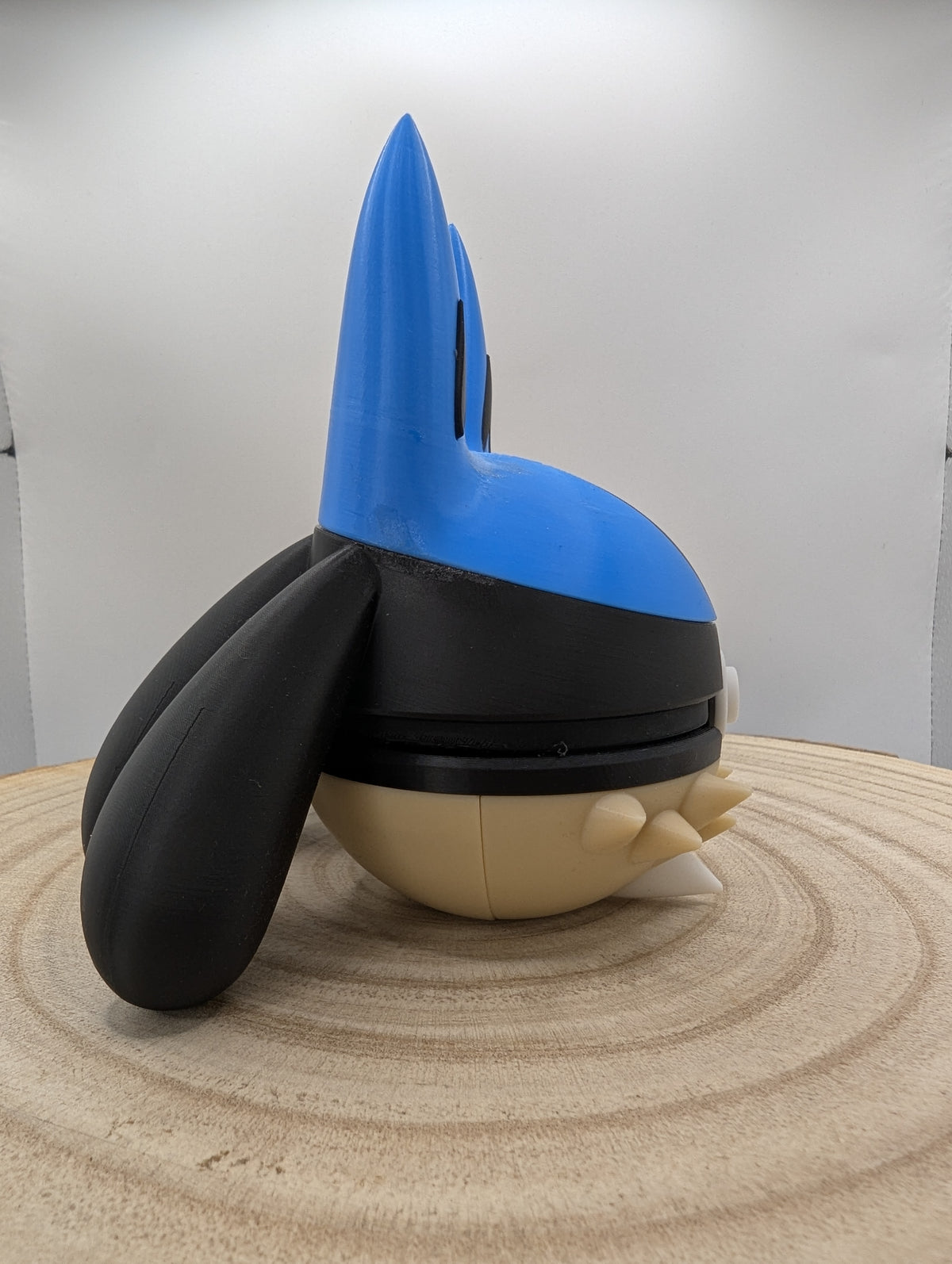 Lucario Pokéball Display Model – 3D Printed Collectible Figure
