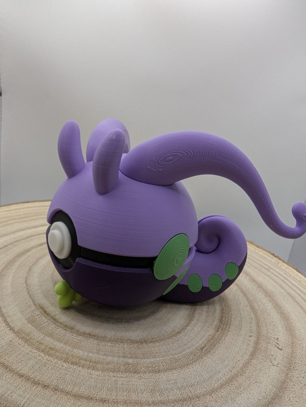 Goodra Pokéball Display Model – 3D Printed Collectible Figure