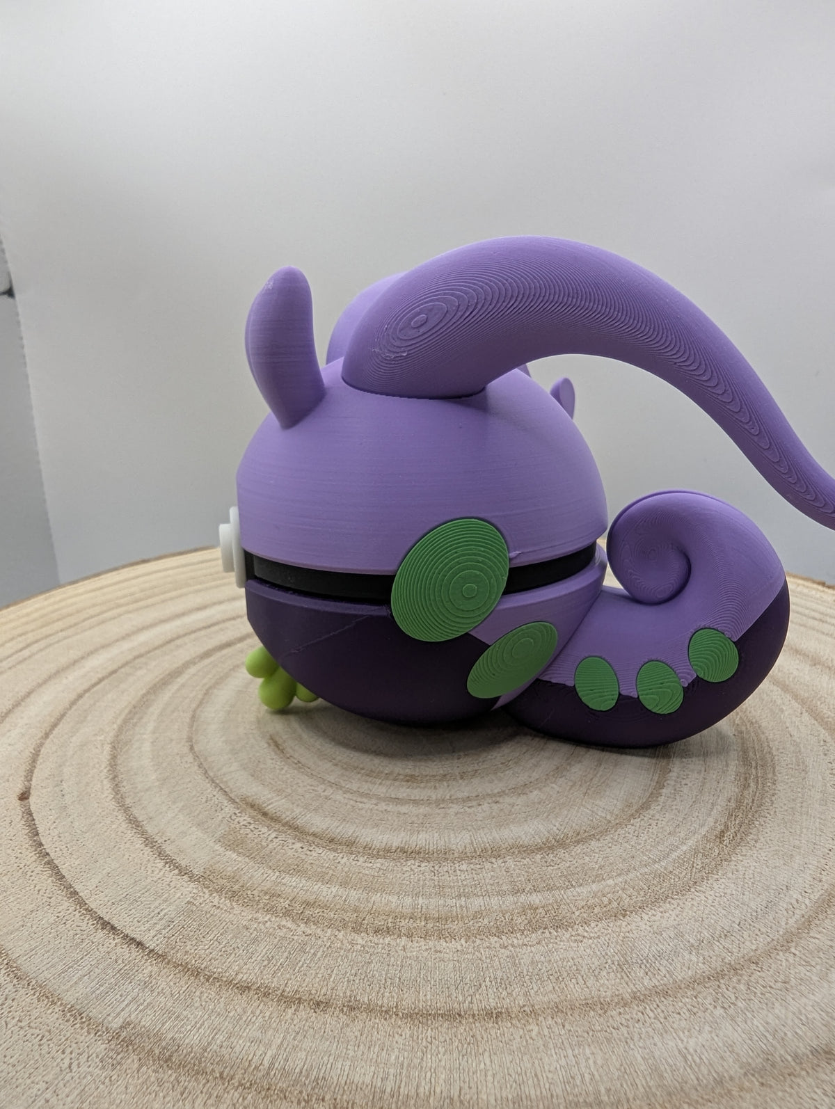 Goodra Pokéball Display Model – 3D Printed Collectible Figure