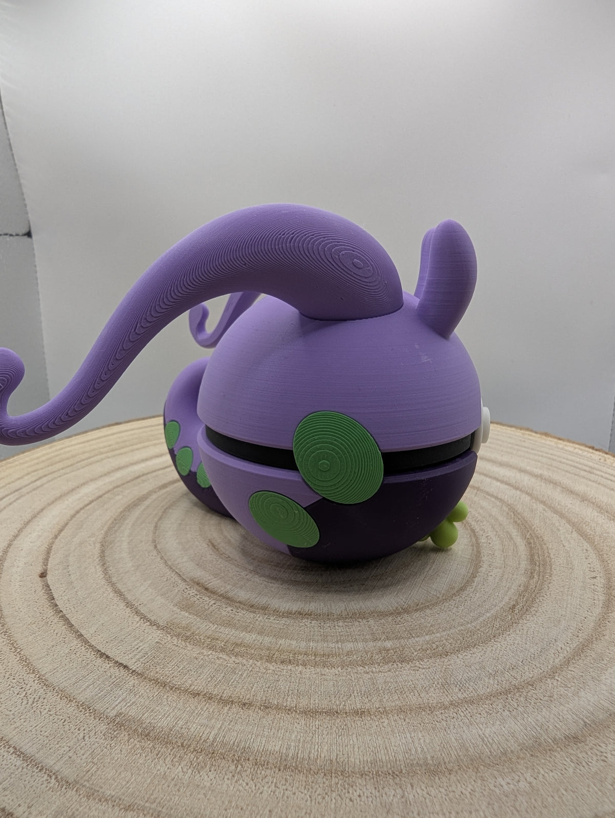 Goodra Pokéball Display Model – 3D Printed Collectible Figure