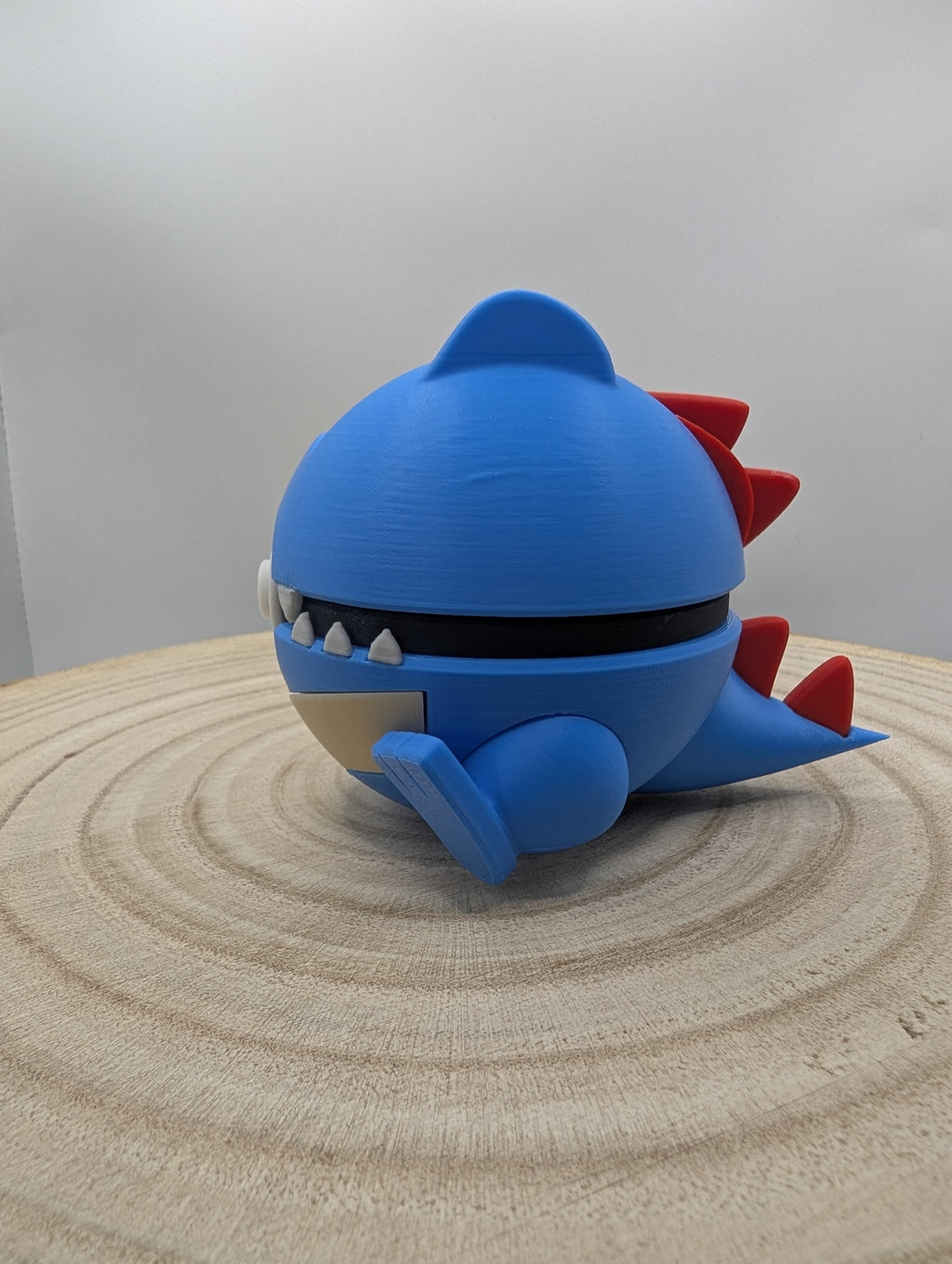 Totodile Pokéball Display Model – 3D Printed Collectible Figure