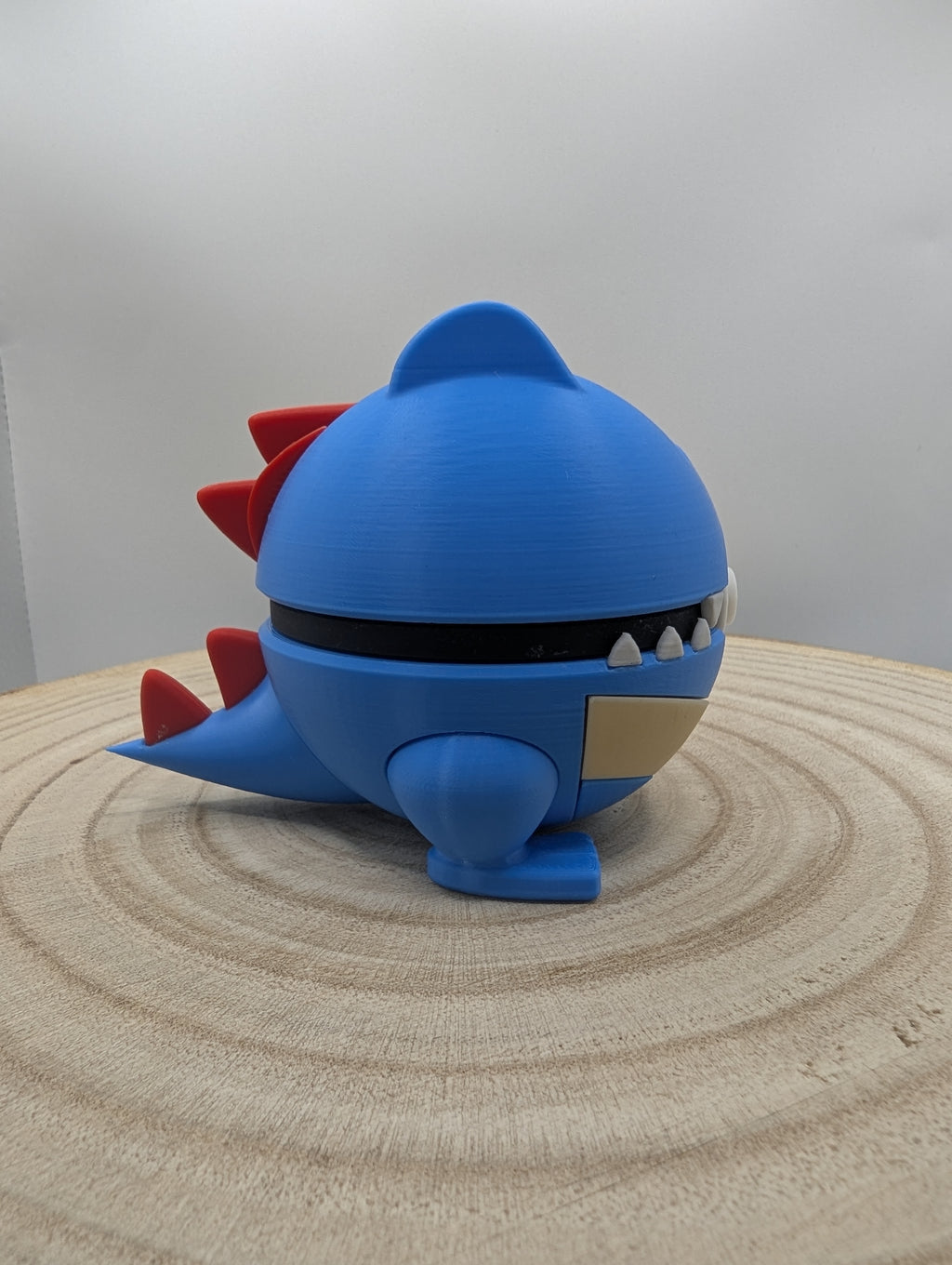 Totodile Pokéball Display Model – 3D Printed Collectible Figure