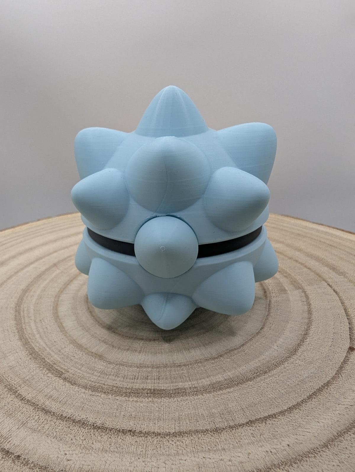 Snom Pokéball Display Model – 3D Printed Collectible Figure