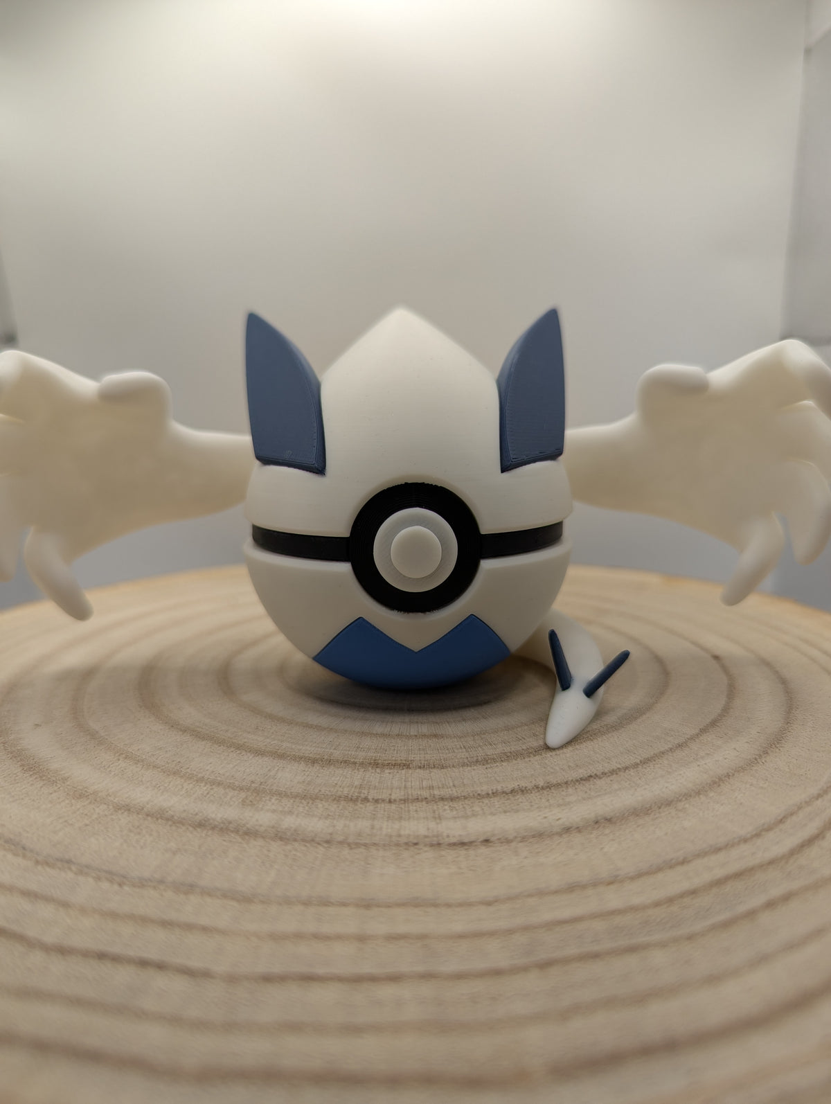 Lugia Pokéball Display Model – 3D Printed Collectible Figure