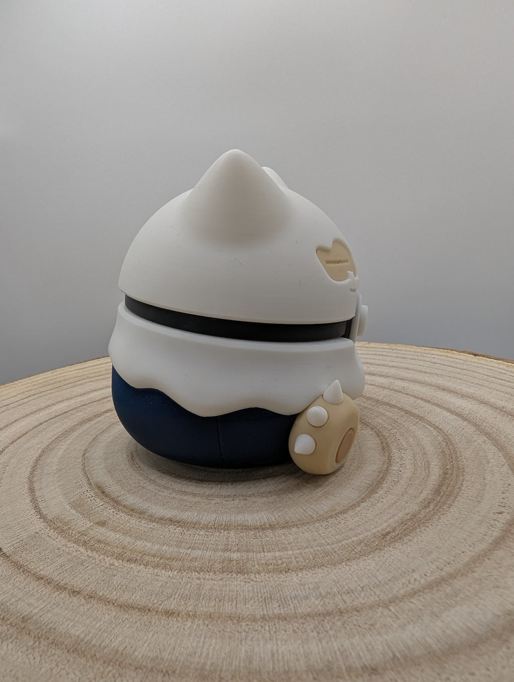Snorlax Ghost Pokéball Display Model – 3D Printed Collectible Figure