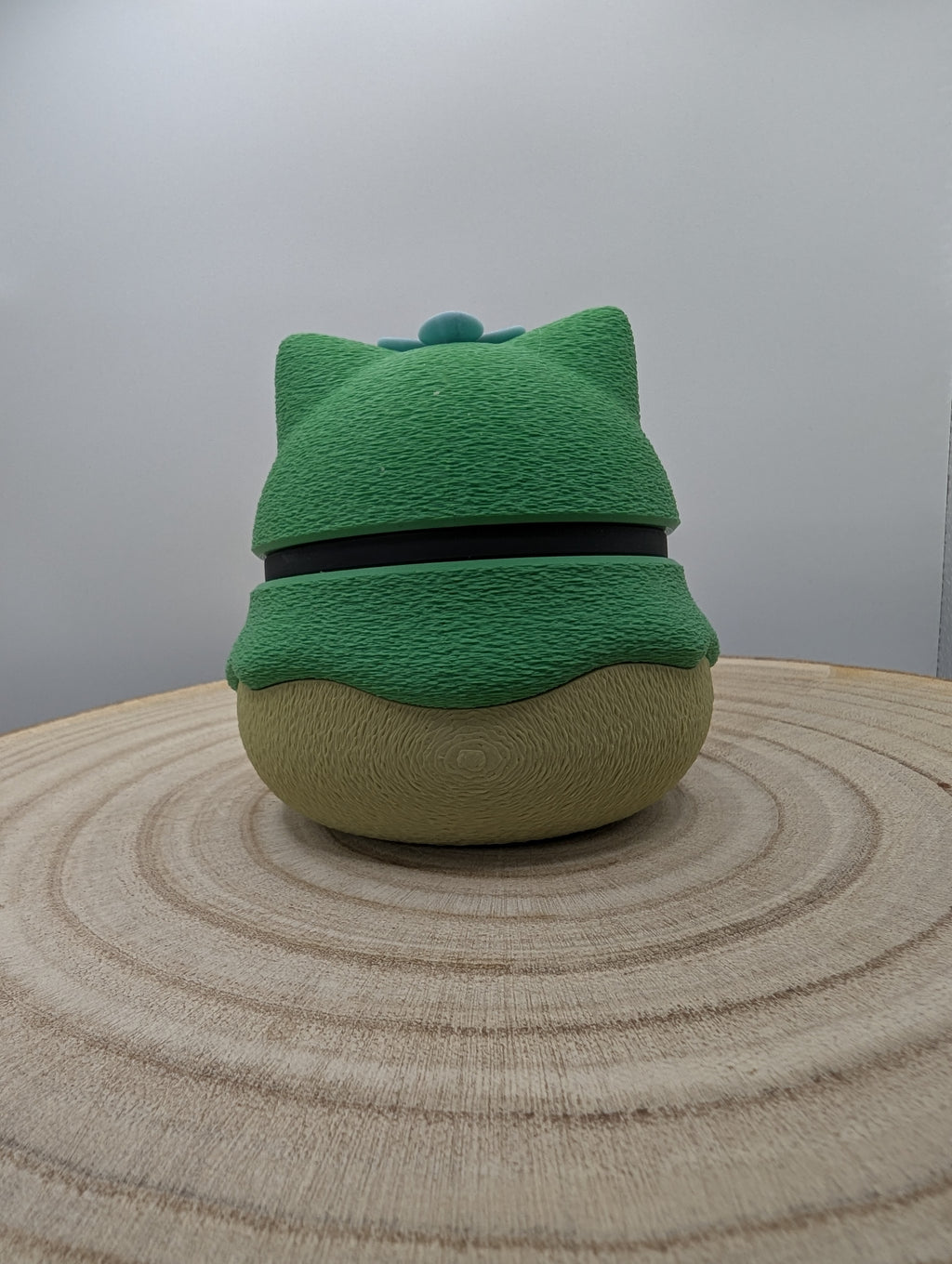 Mosslax Pokéball Display Model – 3D Printed Collectible Figure