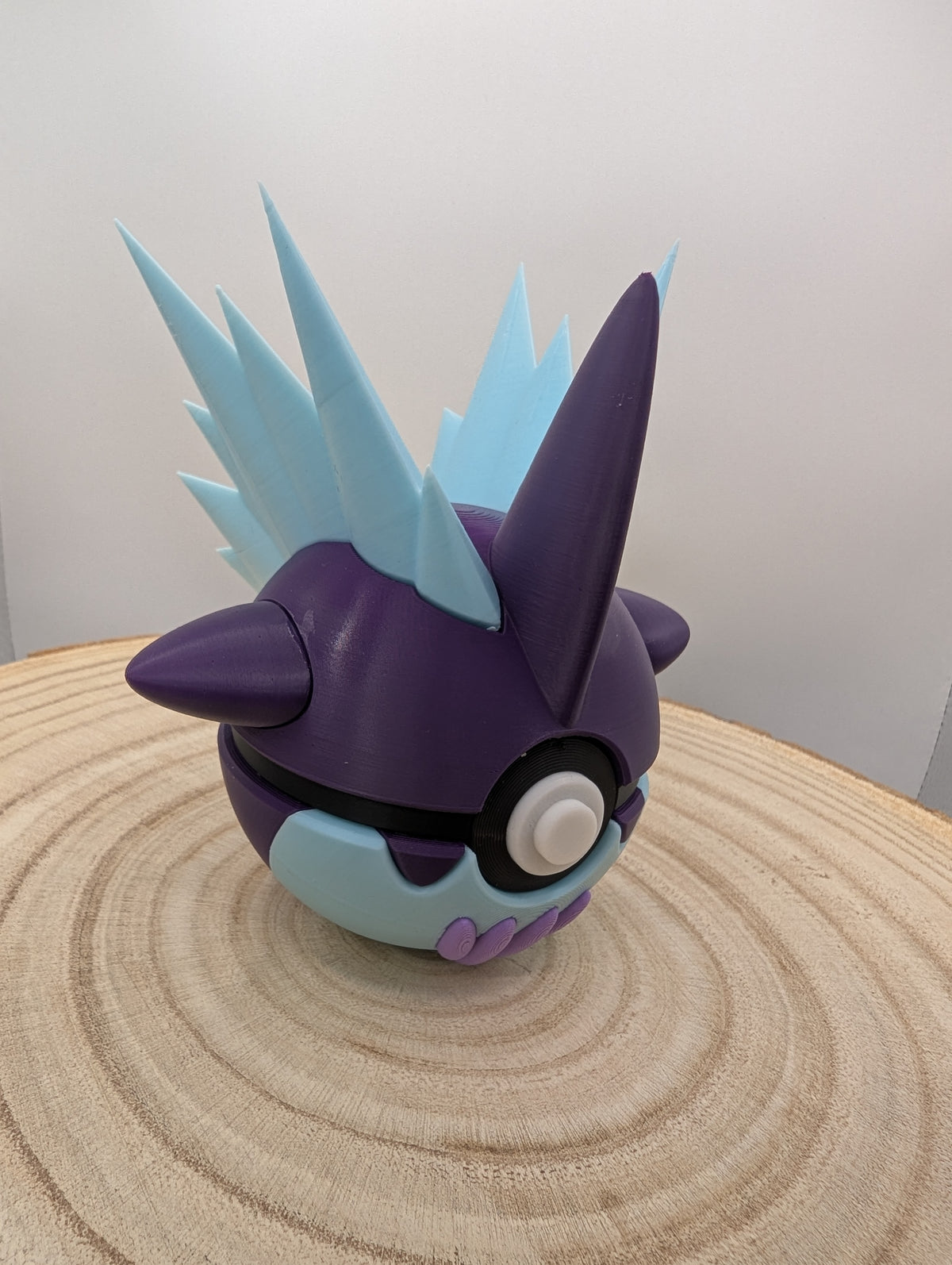Toxtricity Low Key Form Pokéball Display Model – 3D Printed Collectible Figure