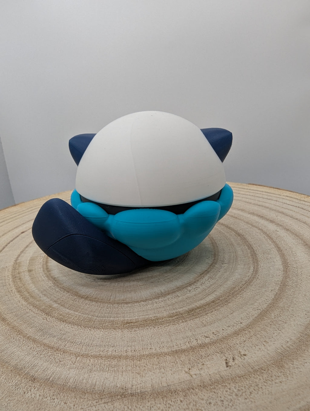 Oshawott Pokéball Display Model – 3D Printed Collectible Figure