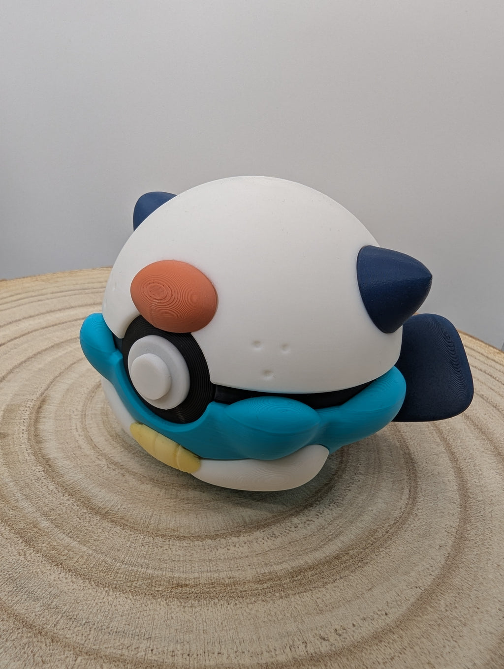 Oshawott Pokéball Display Model – 3D Printed Collectible Figure