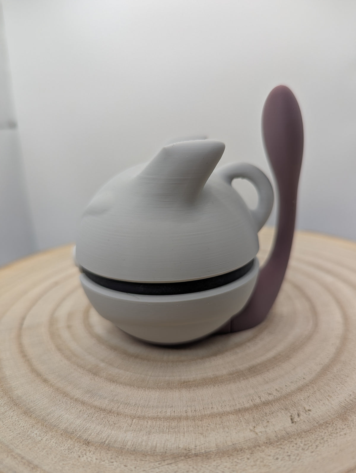 Mewtwo Pokéball Display Model – 3D Printed Collectible Figure
