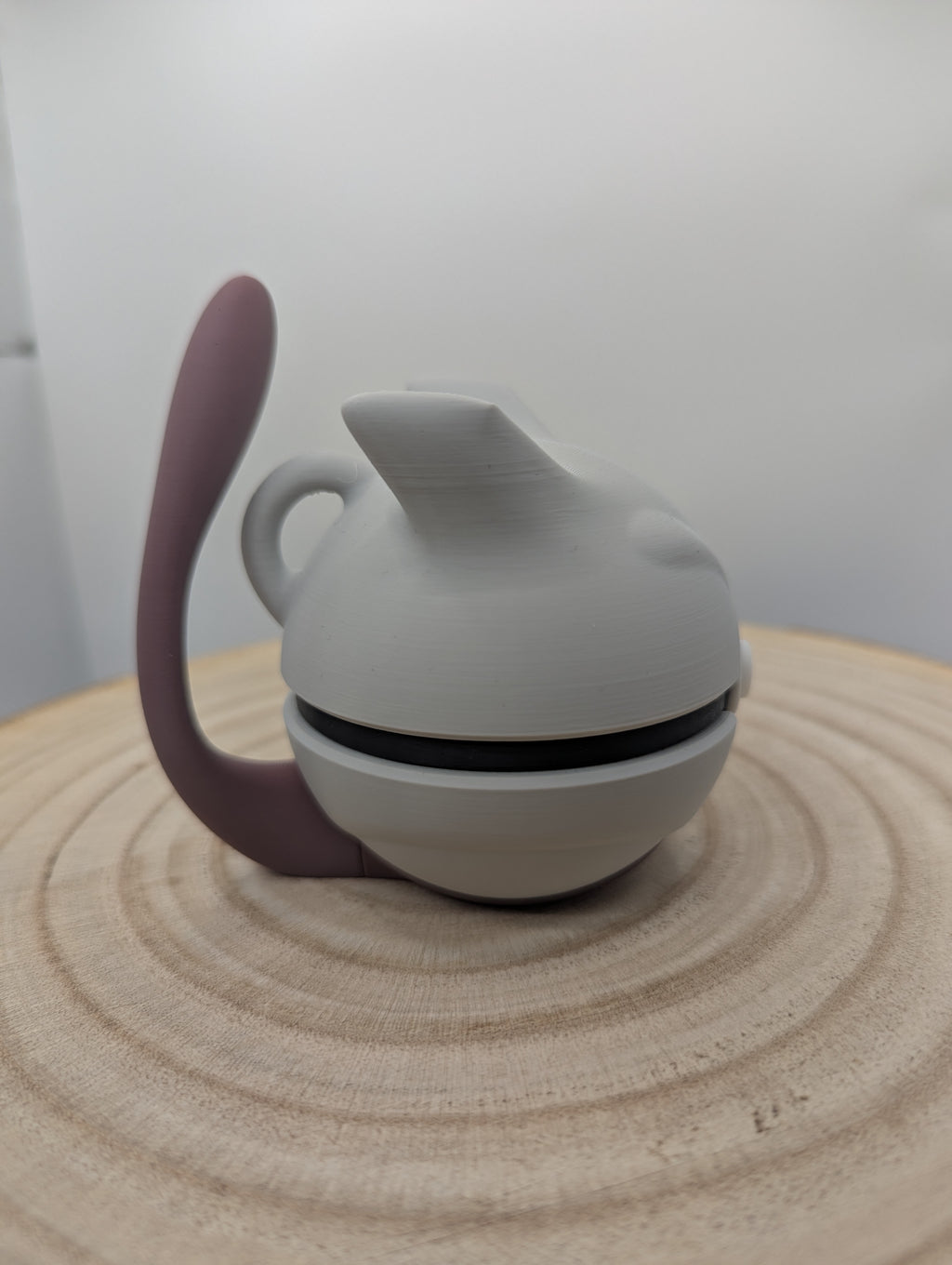 Mewtwo Pokéball Display Model – 3D Printed Collectible Figure