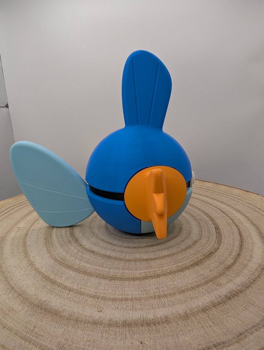 Mudkip Pokéball Display Model – 3D Printed Collectible Figure