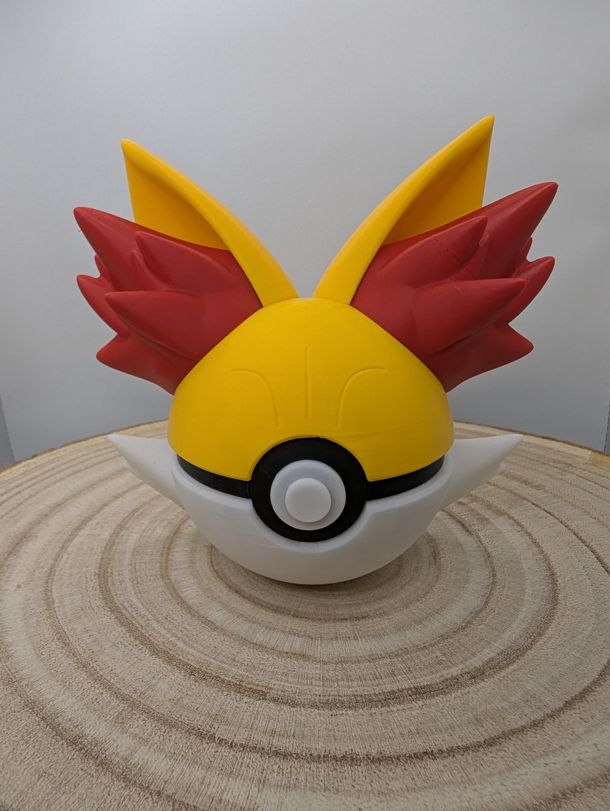 Fennekin Pokéball Display Model – 3D Printed Collectible Figure