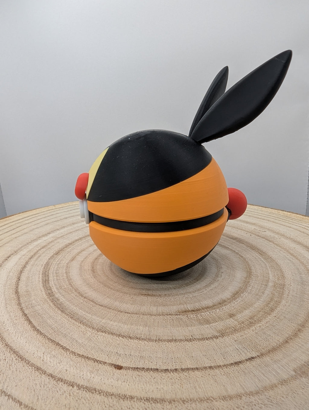 Tepig Pokéball Display Model – 3D Printed Collectible Figure