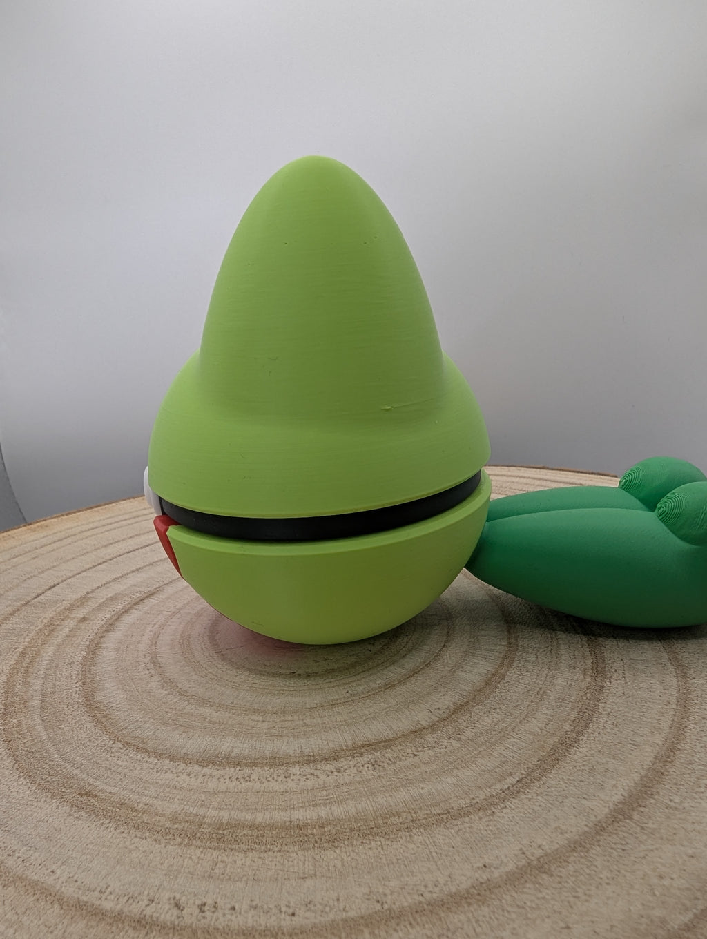 Treecko Pokéball Display Model – 3D Printed Collectible Figure