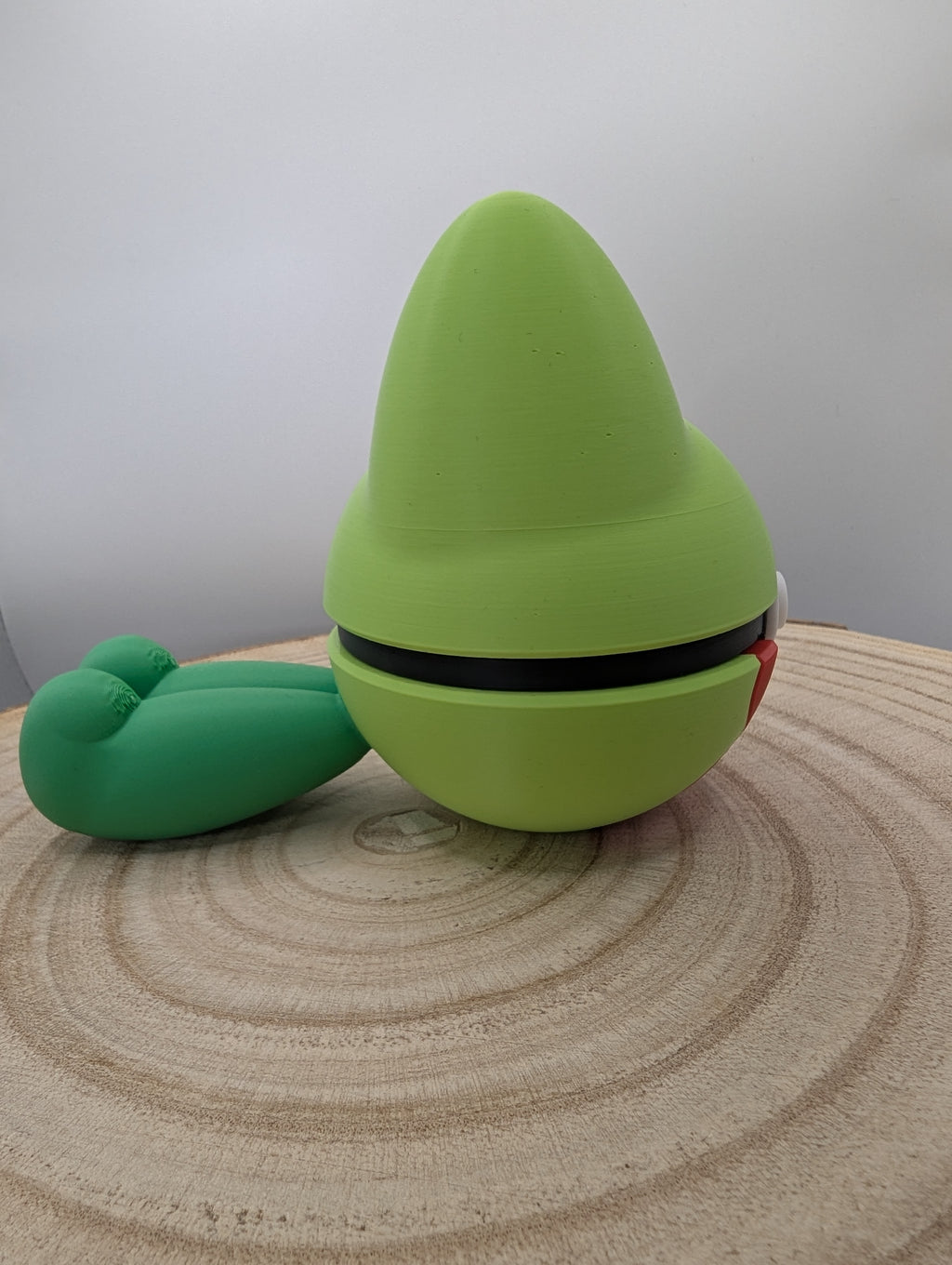 Treecko Pokéball Display Model – 3D Printed Collectible Figure