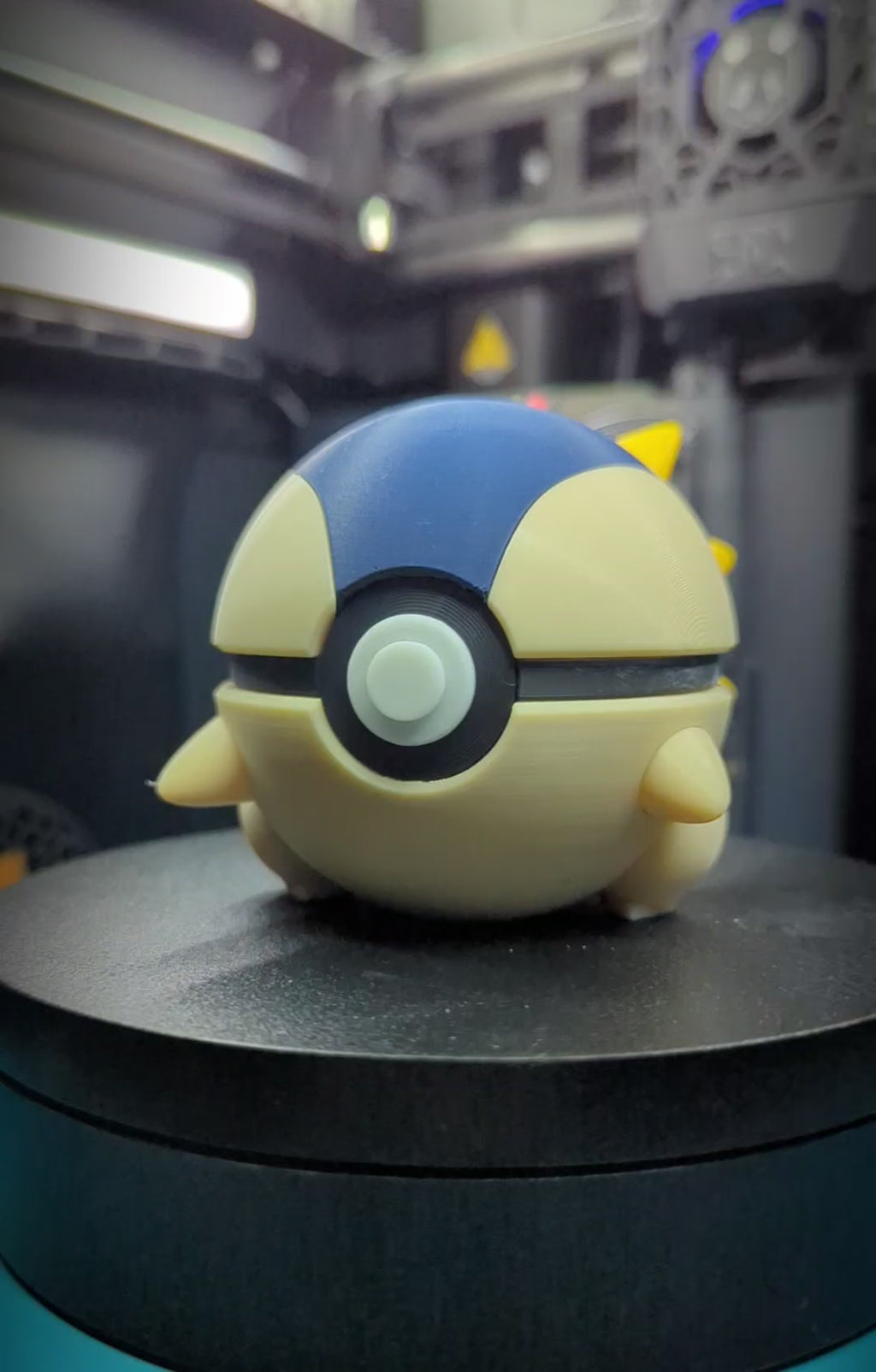 Cyndaquil Pokéball Display Model – 3D Printed Collectible Figure