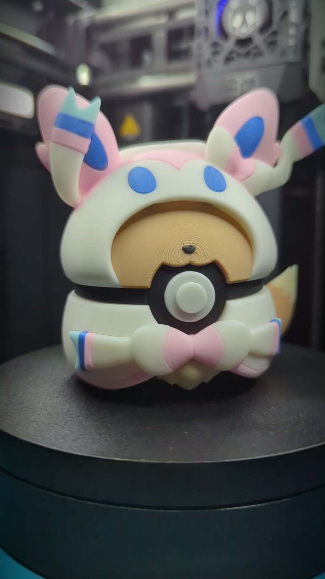 Eevee (Sylveon Poncho) Pokéball Display Model – 3D Printed Collectible Figure