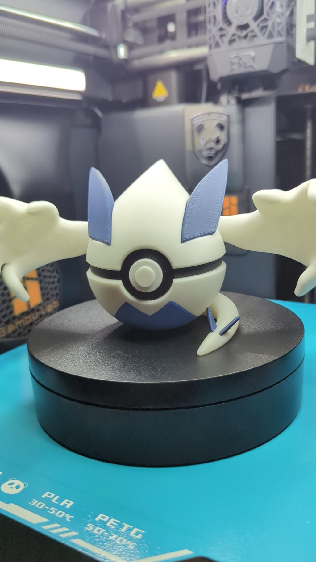 Lugia Pokéball Display Model – 3D Printed Collectible Figure