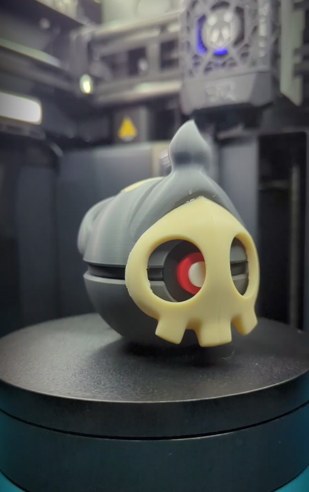 Duskull Pokéball Display Model – 3D Printed Collectible Figure